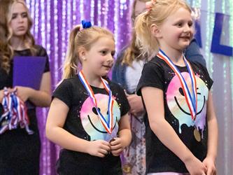 performers receiving award
