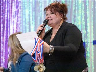 performer receiving award